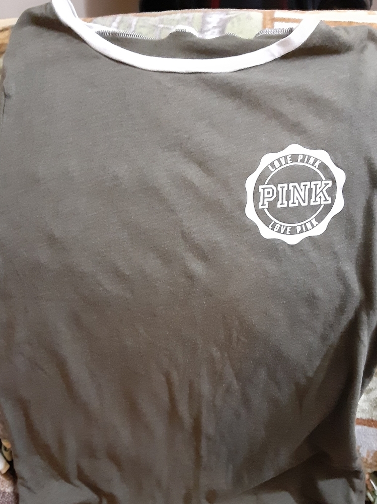 Green PINK t-shirt